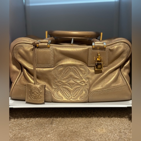 Loewe Gold Hand Bag - Picture 9 of 9